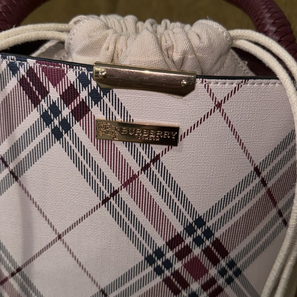 Handbag - Picture 2 of 4